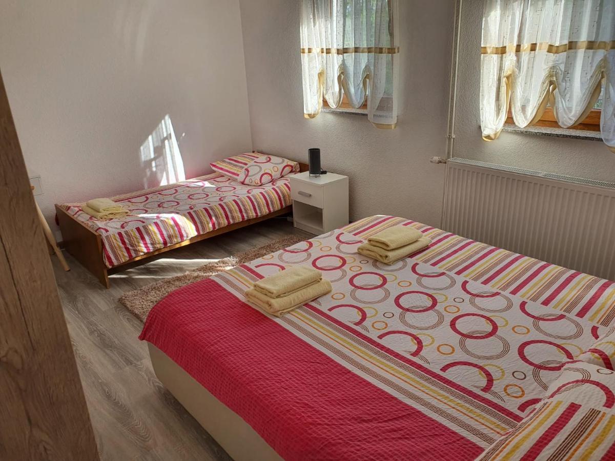 Apartments Sertic 4 Stars Poljanak Buitenkant foto